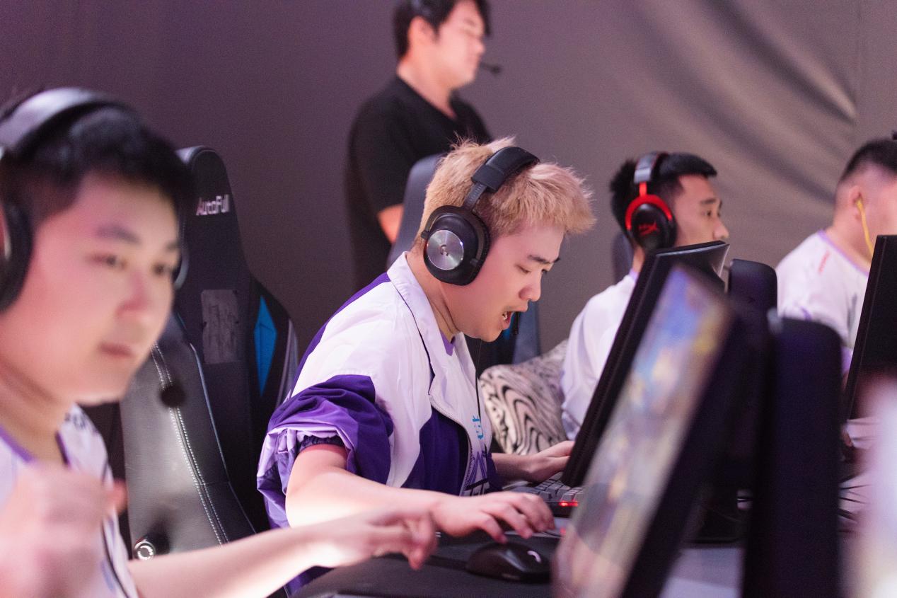 穿越火线卡盟:白鲨、Dono、Enpi三人对世界总决赛分组结果持谨慎看法！(图3)