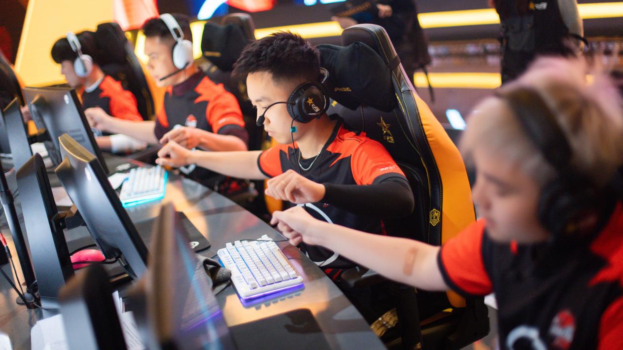 穿越火线卡盟外卡赛激烈争斗，KNG、RK与CRH争夺2张晋级门票(图4)