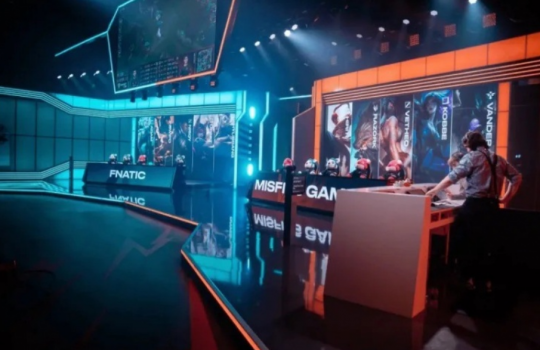 外媒曝出LOL卡盟大裁员黑幕 一个员工干三份工作(图1)