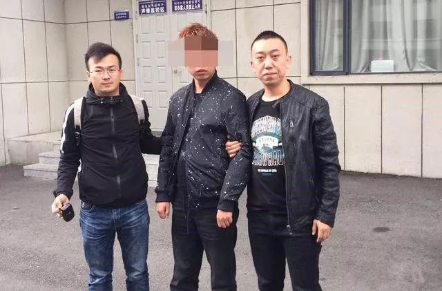 吃鸡卡盟